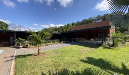 Lindo imóvel com 2.500m² na SMLN MI 13 ao lado do Ecoparque Villa Giardini no Lago Norte/DF