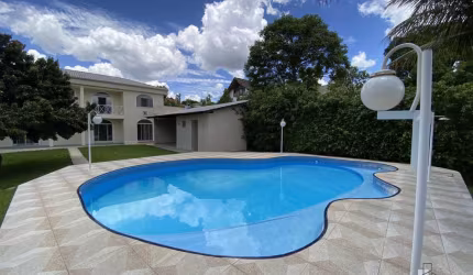 Casa Sofisticada e Espaçosa na SHIS QI 25 – Lago Sul/DF