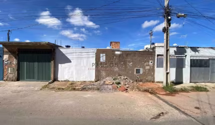 Fazendinha: lote c/ muro, portão, água e luz
