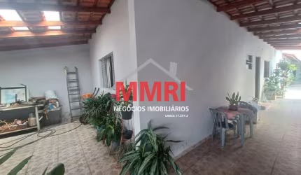 Casa à Venda no Nova Araçoiaba da Serra, com 4 Quartos, 2 Suítes e 348m² - Imperdível novidade!
