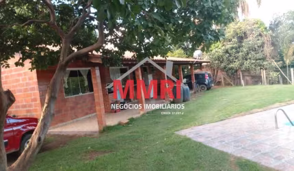 Chácara à venda em Araçoiaba da Serra-SP, bairro Jundiaquara: quarto, sala, 600m² de área.