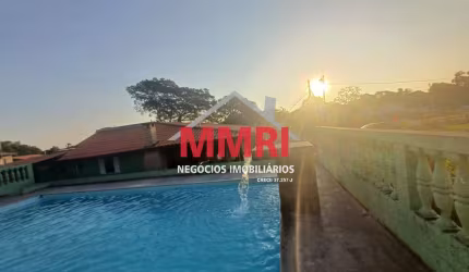 Chácara com piscina à venda em Araçoiaba da Serra-SP: 3.950m²