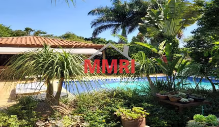 Chácara de  1.200m² com PISCINA à venda em Araçoiaba da Serra-SP: Venha conferir!