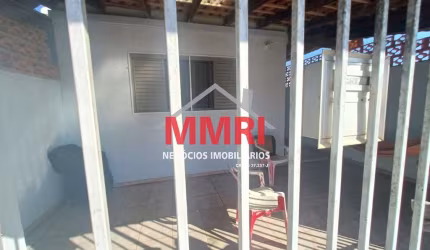 Imperdível oportunidade: Casa à venda em Araçoiaba da Serra-SP, bairro Maria da Glória, 2 quartos e 120,00m² de área.