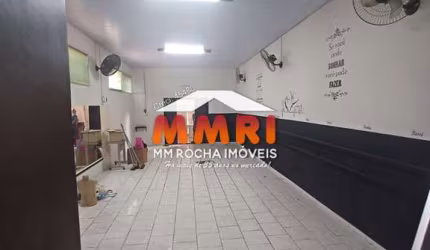 Sala Comercial à Venda no Centro de Araçoiaba da Serra!! Com sala, 2 banheiros e 280m² de área