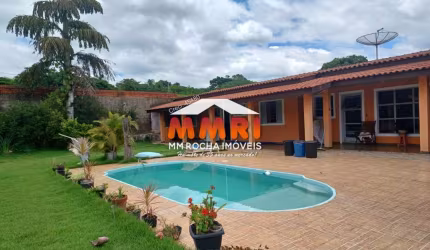 Chácara com piscina, 1.225m², 3 quartos, suíte: R$550.000, ACEITA FINANCIAMENTO!