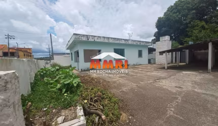 Casa com 3 dormitórios à Venda no Centro de Araçoiaba da Serra/SP