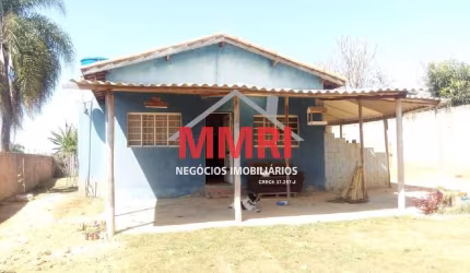Chácara à venda em Capela do Alto-SP, bairro Iperozinho, com 40,00 m² de área.
