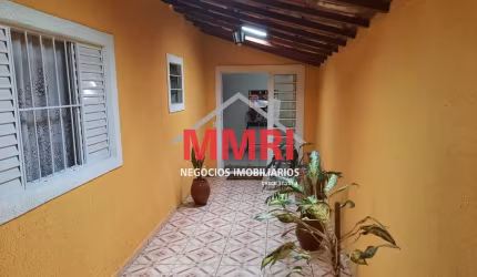 Casa com 4 dormitórios a Venda no Centro de Araçoiaba da Serra/SP. Imperdível!
