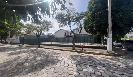 Terreno comercial para alugar na Cadete Édson, 38, Montese, Resende por R$ 4.500
