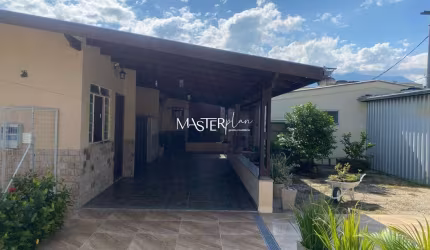 Casa com 3 quartos à venda na Wanderbilt Duarte De Barros, 58, Vila Odete, Itatiaia por R$ 650.000