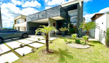 Casa em condomínio fechado com 3 quartos à venda na Avenida Augusto de Carvalho, 1, Parque Ipiranga, Resende por R$ 1.590.000