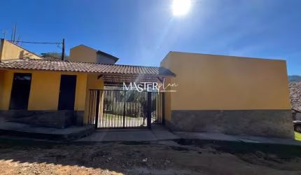 Casa à venda na Das Três Cachoeiras, 200, Penedo, Itatiaia por R$ 390.000