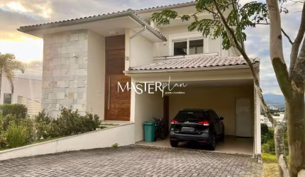 Casa em condomínio fechado com 4 quartos à venda na Augusto de Carvalho, 82, Parque Ipiranga, Resende por R$ 2.490.000