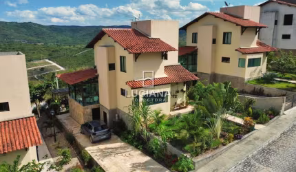Casa com vista para venda em Gravatá/PE - 3 Suítes!