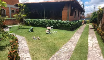 Casa com 3 quartos em condomínio para locação