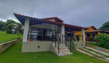 Casa com 03 quartos - Condomínio aconchegante!