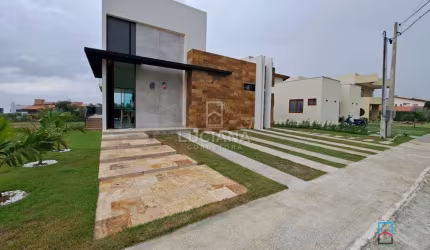 Casa em Condomínio Fechado - 4 suítes