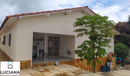Casa no Centro da Cidade de Gravatá-PE - 5 Quartos