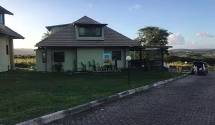 Bangalô Mobiliado com Piscina em Condomínio