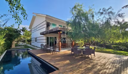 Alto Padrão! Excelente Casa com 6 suítes em condomínio referência!