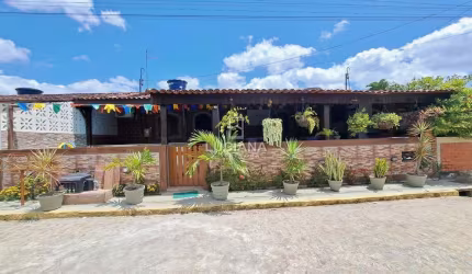 Casa com 4 Quartos em Condomínio com ótima localização! Gravatá/PE