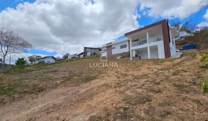 Vista Incrível! Casa com 3 Suítes em Condomínio estilo Fazenda - Gravatá/PE
