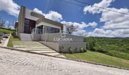 BELÍSSIMA CASA ALTO PADRÃO EM CONDOMÍNIO