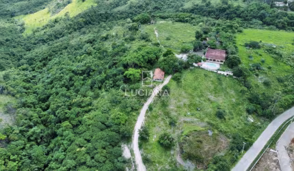 14 Hectares em Ótima Localização em Chã Grande/PE com caminho todo calçado
