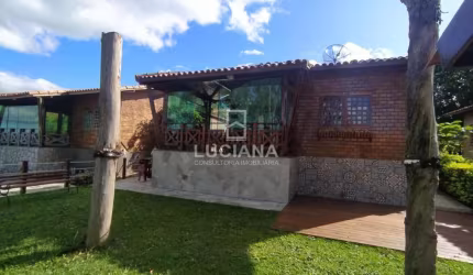 IMÓVEL PARA LOCAÇÃO ANUAL COM 3 QUARTOS E DUAS VAGAS DE GARAGEM