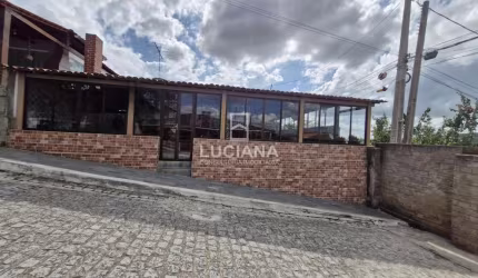 Casa em condomínio com 5 quartos