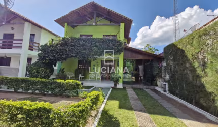 OPORTUNIDADE! CASA DE CONDOMÍNIO COM ESPAÇO GOURMET