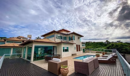 Luxuosa Casa de Condomínio a venda em Búzios - BRAVA DESLUMBRANTE
