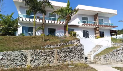 Seu Novo Lar no Peró em Cabo Frio: Moderno e Tranquilo