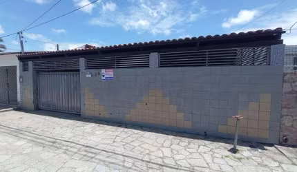 Casa para venda com 4 quartos em Castelo Branco - João Pessoa - PB