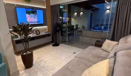 A Tech Imóveis vende um sobrado no Condomínio Jardins, Bairro Jardim Bom Clima, saida para Chapada.
