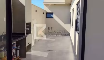 Casa com 3 dormitórios sendo 1 suíte à venda, 150 m² de terreno e 105 de área construída por R$ 712