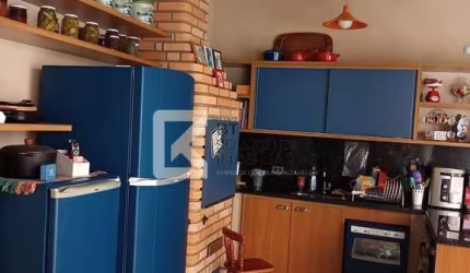 Casa à venda,  3 dormitórios com planejados, Ar condicionado, Cozinha PlanejadaCondomínio Flamboyan