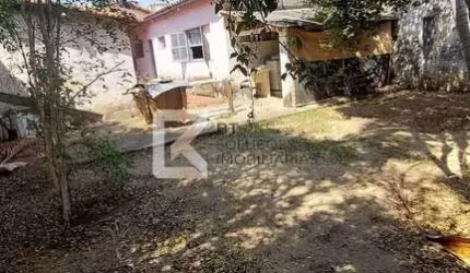 Casa à venda, 4 dormitórios sendo 1 suíte, Quintal gramado, Excelente Ponto Comercial, Bairro Cidad