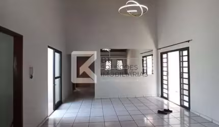 Casa térrea com quintal para venda  R$ 850.000,00 mil e locação R$ 4.500,00, Jardim Bela Vista, Ind