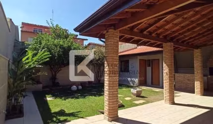 Sobrado com 4 suítes à venda, 360 m² de terreno e 287 m² de área construída por R$ 1.720.000,00 - V