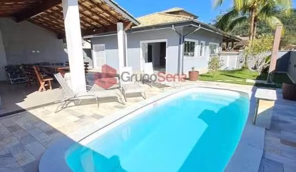 Casa à venda em condomínio fechado no Horto Florestal em Ubatuba