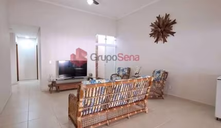 Casa à venda com 3 suítes e área gourmet na Praia do Perequê-Açú em Ubatuba