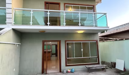 Duplex espetacular para locação no bairro Jardim Marileia em Rio das Ostras RJ