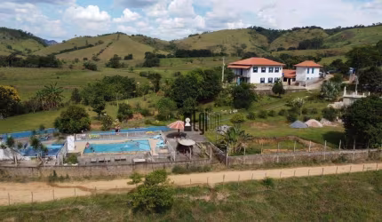 Chácara com 9 dormitórios à venda, 10000 m² por R$ 1.400.000,00 - Centro - Machado/MG