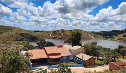 Casa com 3 dormitórios à venda, 240 m² por R$ 950.000,00 - Jardim Lermitage - Juiz de Fora/MG