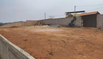 Lote 1700m² plano e murado No Granjeamento Colorado - Oportunidade de construir sua Granja