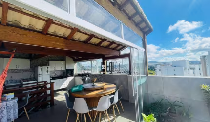 Cobertura com 3 dormitórios à venda, 150 m² por R$ 545.900,00 - Jardim Liú - Juiz de Fora/MG