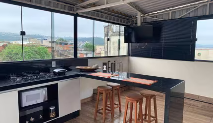 Casa com 2 dormitórios à venda, 112 m² por R$ 550.000 - Centenário - Juiz de Fora/MG