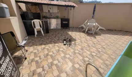 Casa com 3 dormitórios à venda, 450 m² por R$ 600.000,00 - Grajaú - Juiz de Fora/MG